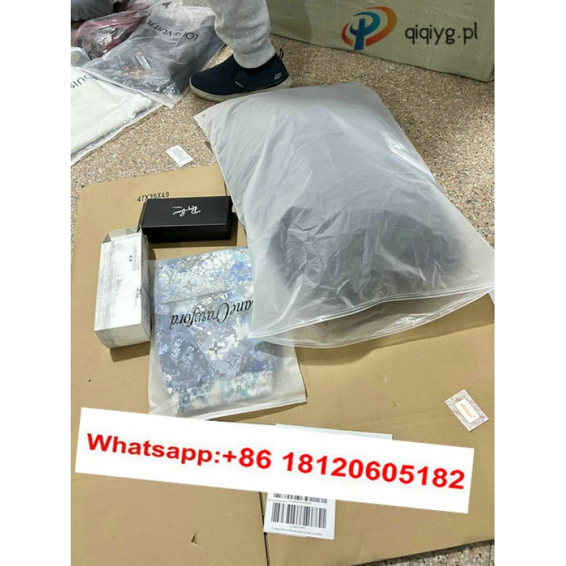 qiqiyg.com Oficjalny WhatsApp: +8618120605182 Nina-Yupoo-Qiqi-133 Kontakt Qiqiyg